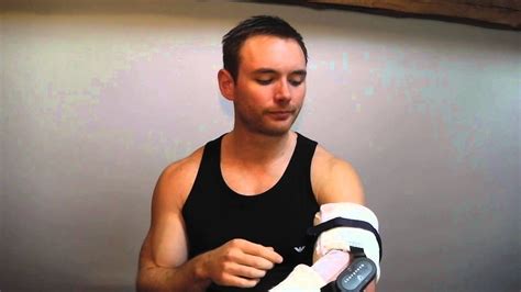 A rupture in the <b>distal</b> <b>biceps</b> <b>tendon</b> may be full or partial. . Distal bicep tendon surgery recovery time